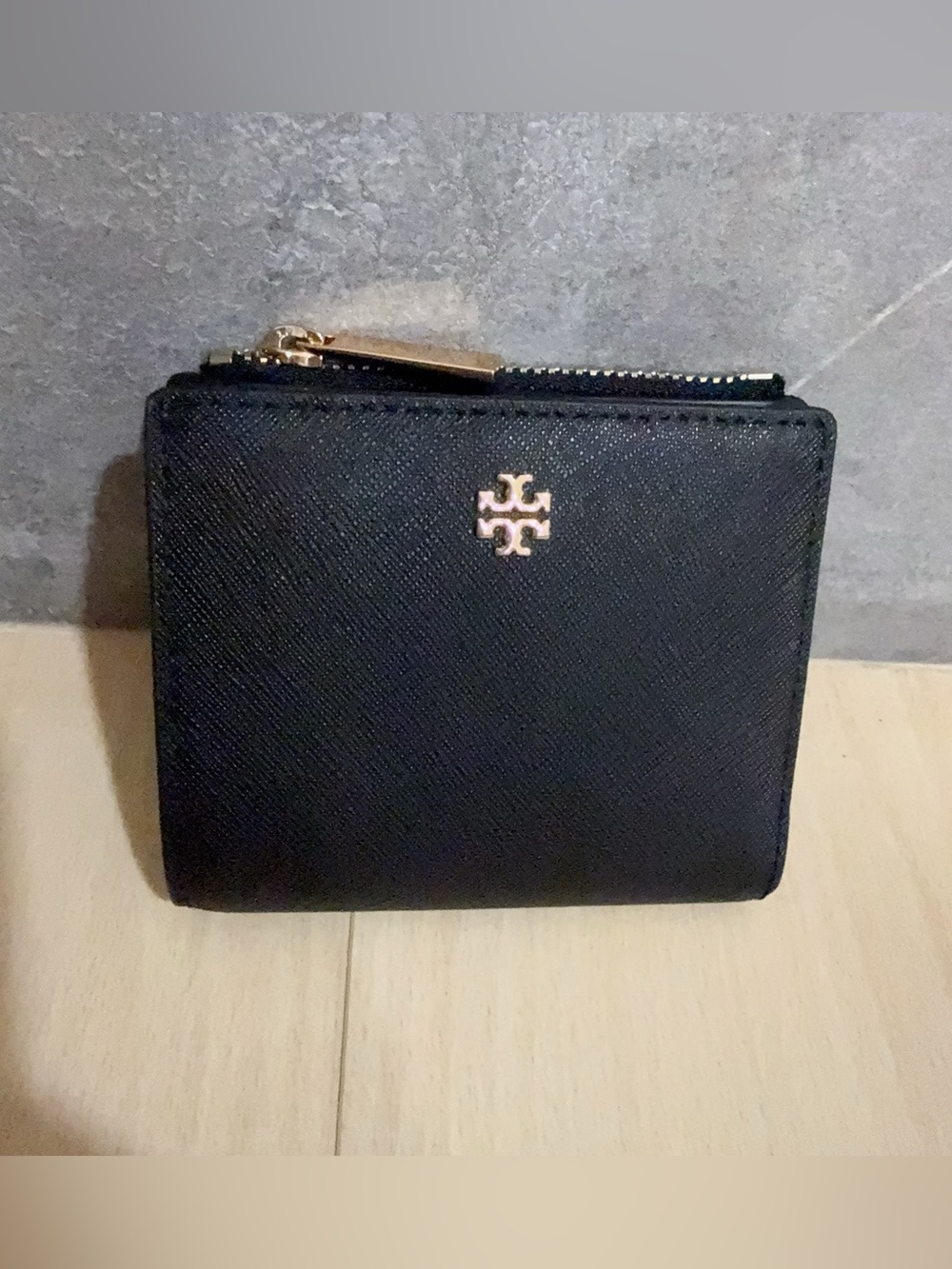 (NWT) Tory Burch Emerson mini wallet black 52902